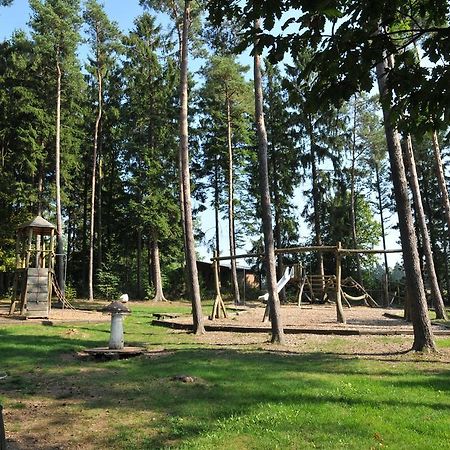 Village De Vacances De Vencimont Vonêche Esterno foto