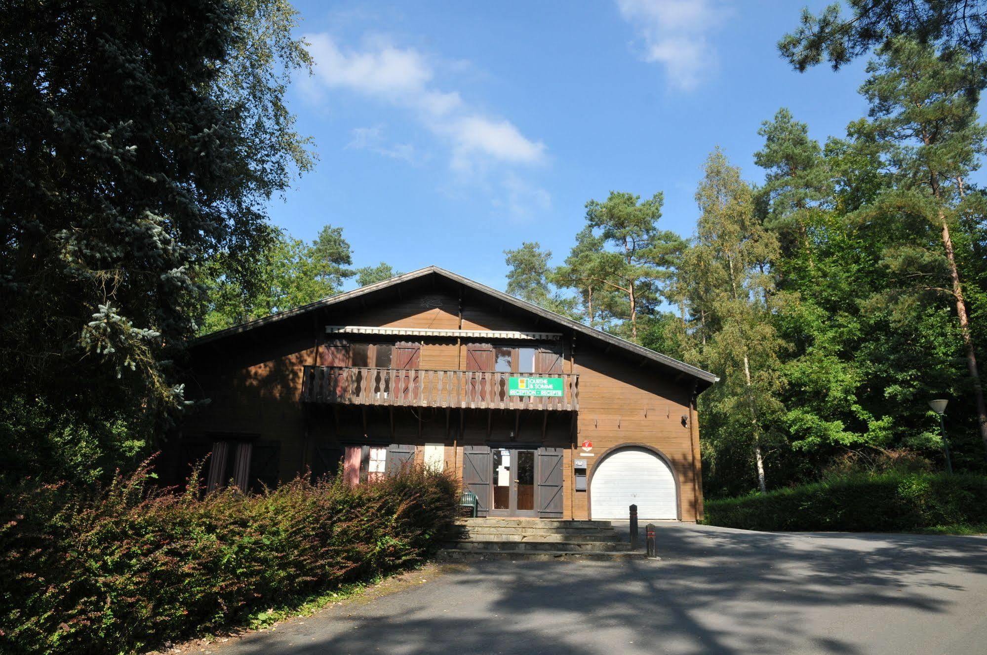 Village De Vacances De Vencimont Vonêche Esterno foto
