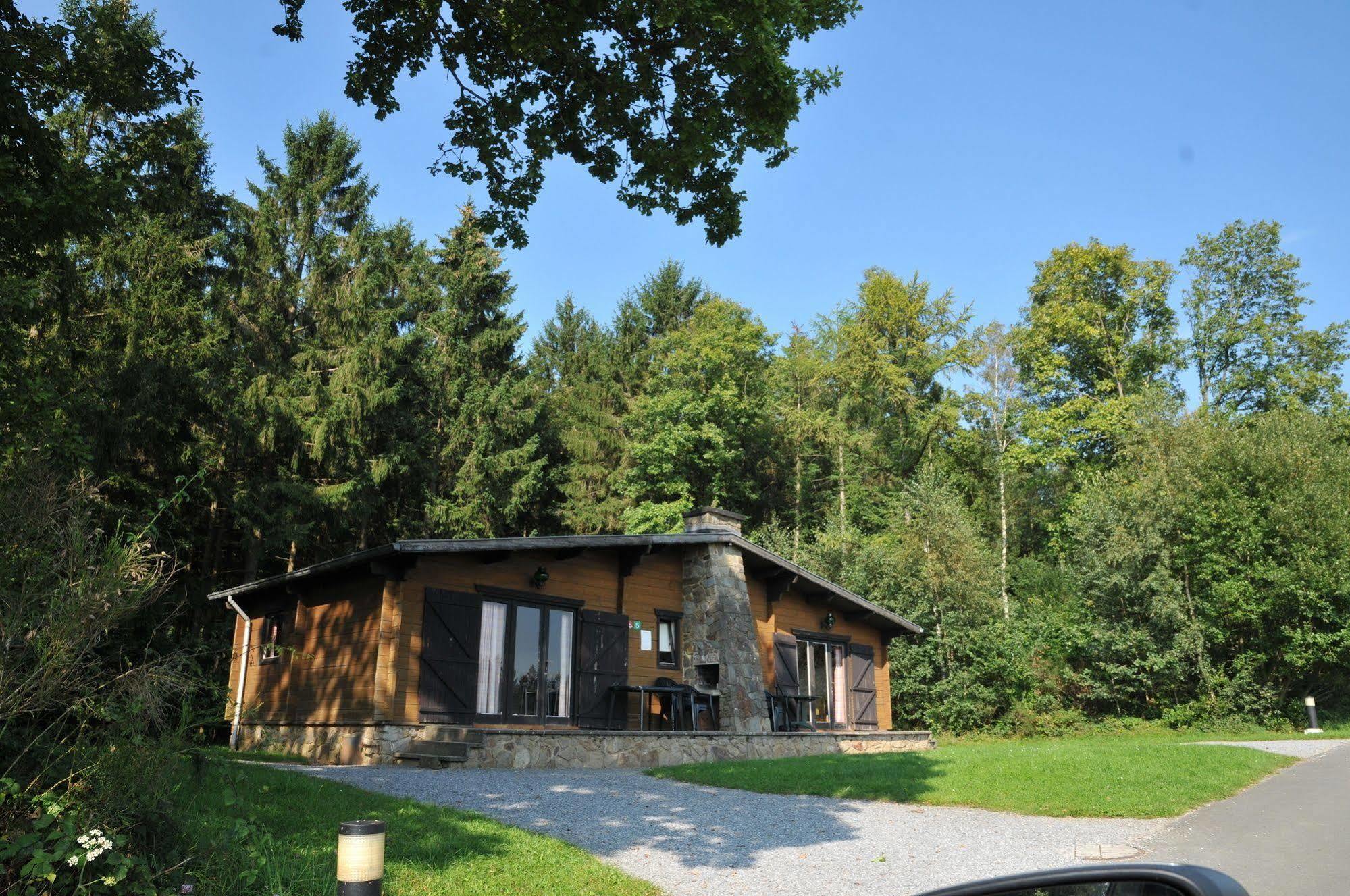 Village De Vacances De Vencimont Vonêche Esterno foto