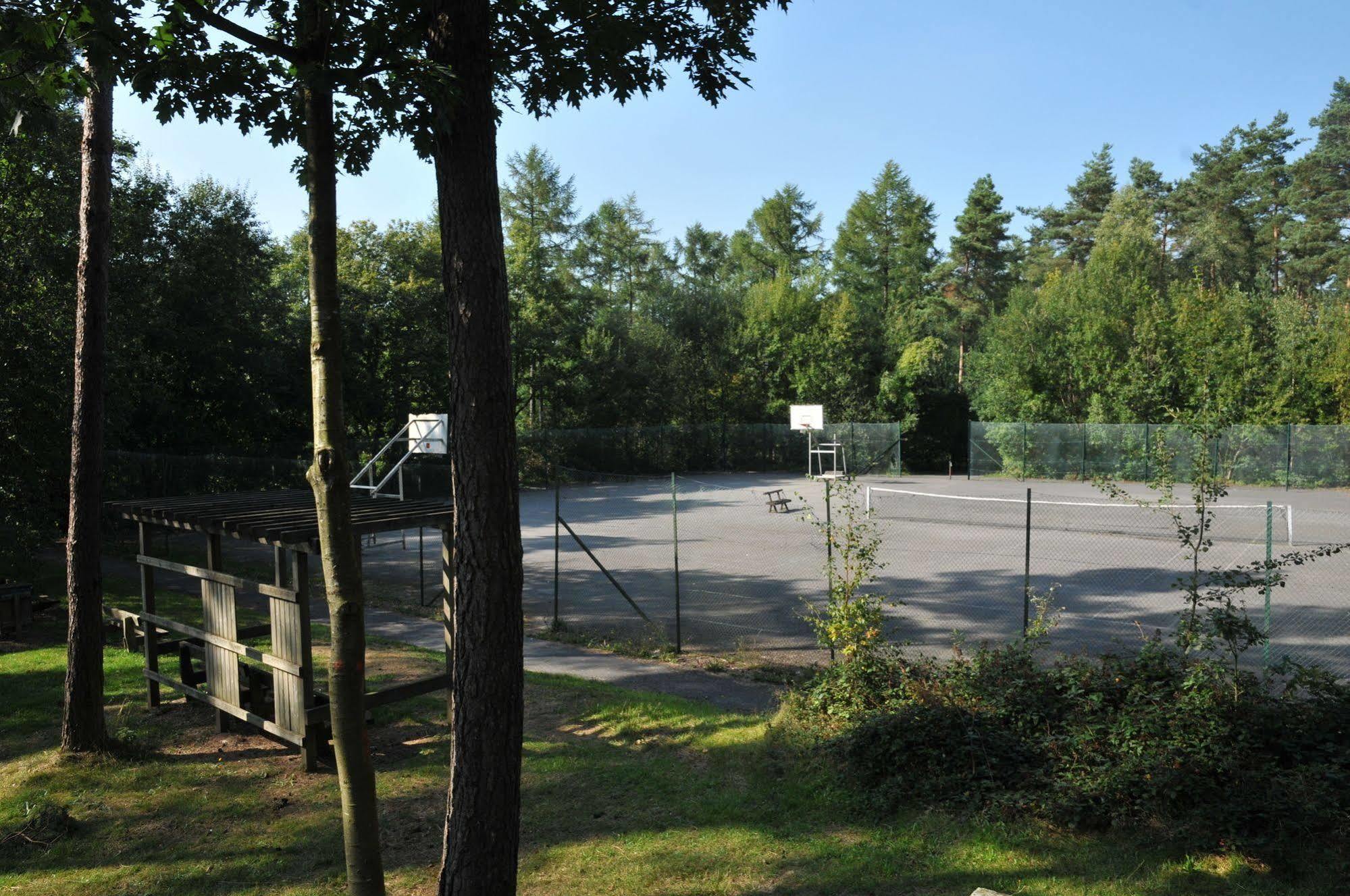 Village De Vacances De Vencimont Vonêche Esterno foto